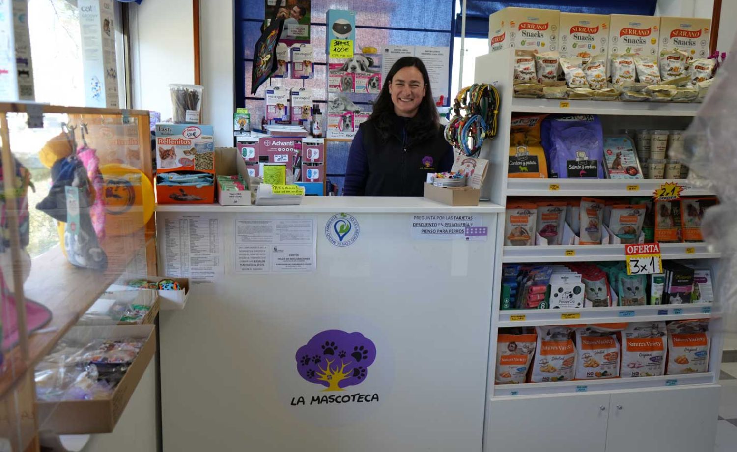 Tienda de alimentacion y peluqueria canina para perros y gatos en Aranda de Duero